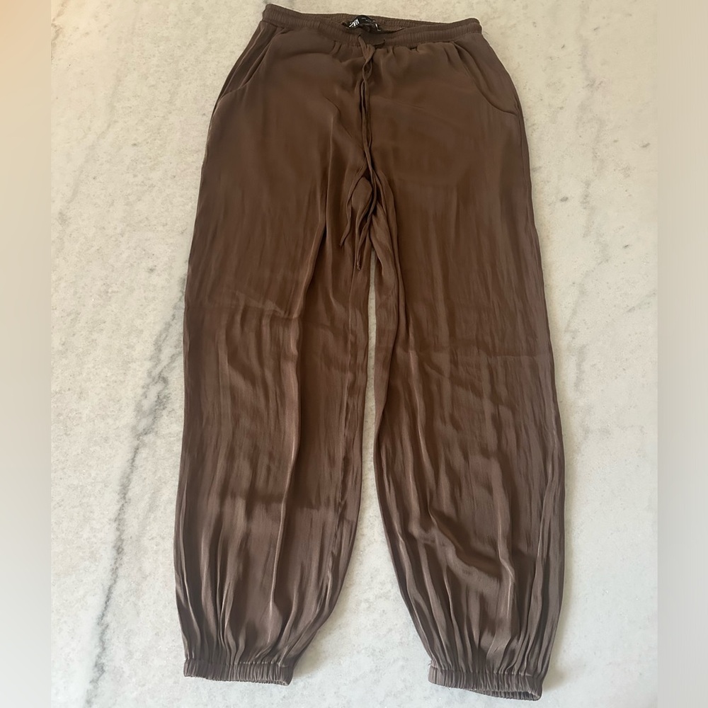 Zara Satin Joggers large in brown!
